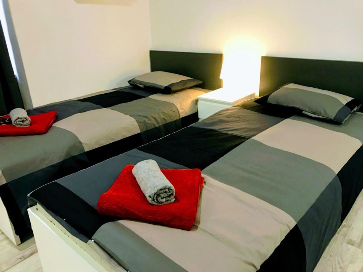 Zpula Center Apartments And Rooms מראה חיצוני תמונה