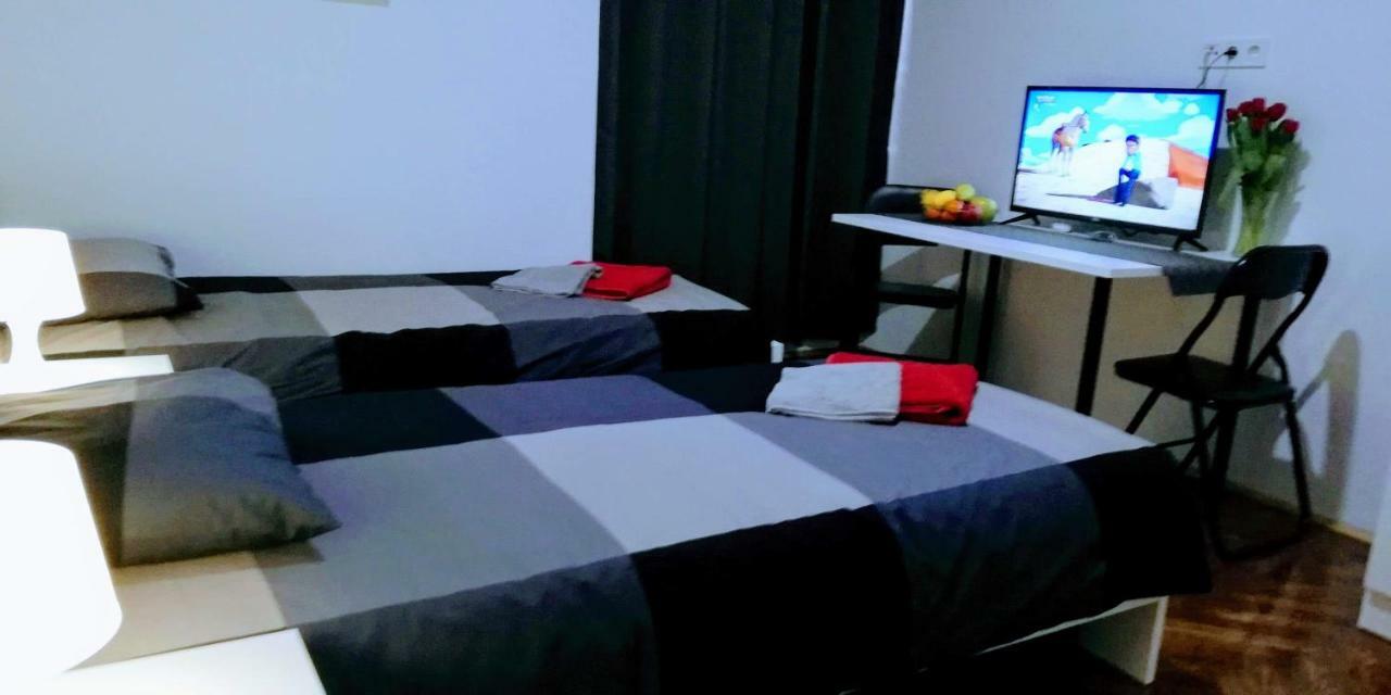 Zpula Center Apartments And Rooms מראה חיצוני תמונה